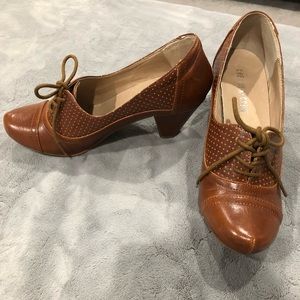 Chelsea Crew Maytal Brown-PU Size 7 or 38